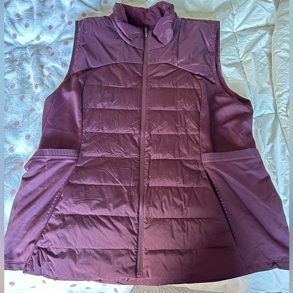 ❌SOLD❌ Lululemon down for it all vest - Picture 1 of 7